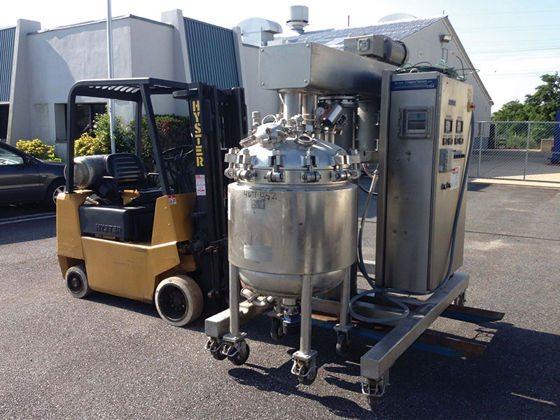 about-us-2 equipment moving